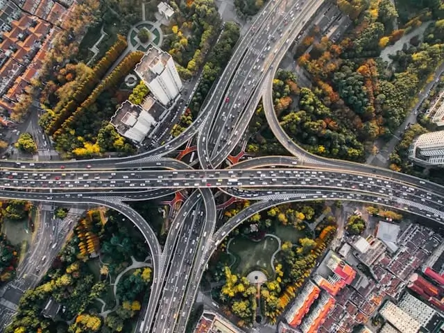 About denys nevozhai 7nrsVjvALnA unsplash